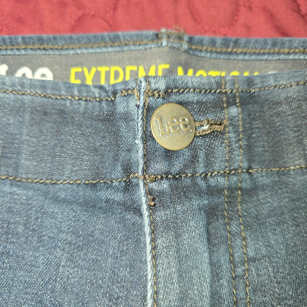 Lee Extreme Motion MVP Mens Jeans 38x30 Dark Blue Denim Wash - Picture 2 of 11